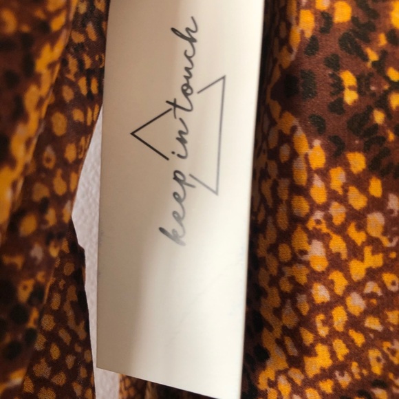 NWT fun print blouse with fitted belt waist - Picture 6 of 7